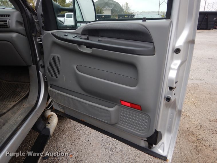 image for item DH2674 2005 Ford F250 Super Duty SuperCab pickup truck