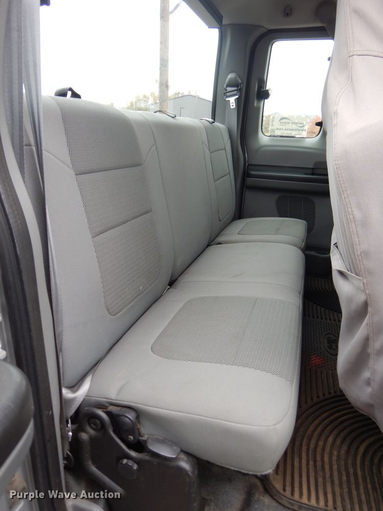 image for item DH2674 2005 Ford F250 Super Duty SuperCab pickup truck