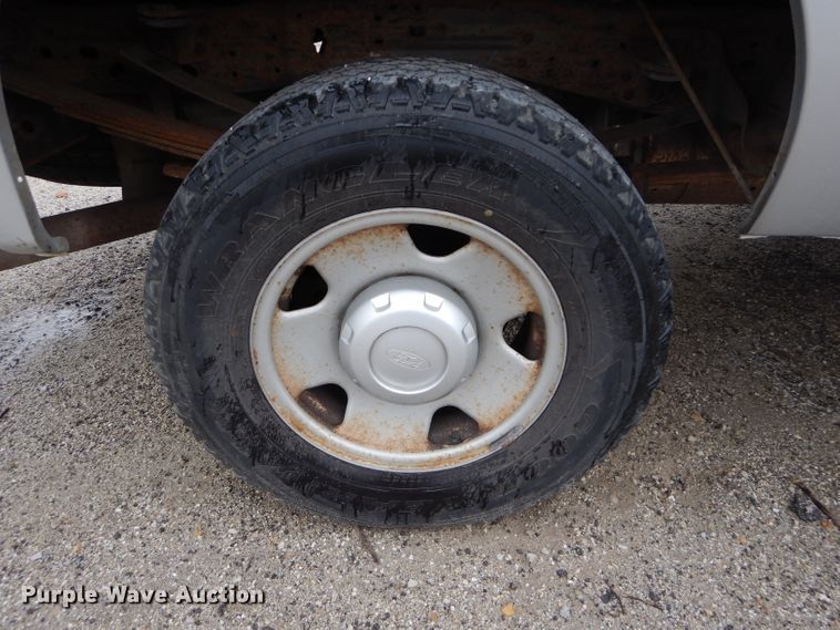 image for item DH2674 2005 Ford F250 Super Duty SuperCab pickup truck