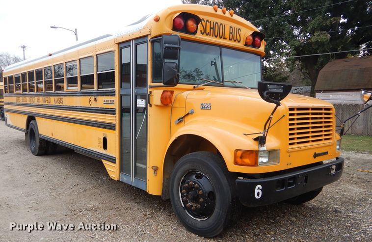 image for item DH3617 1999 International 3800 school bus