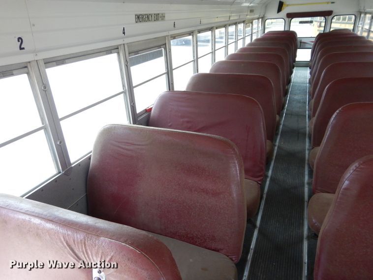 image for item DH3617 1999 International 3800 school bus