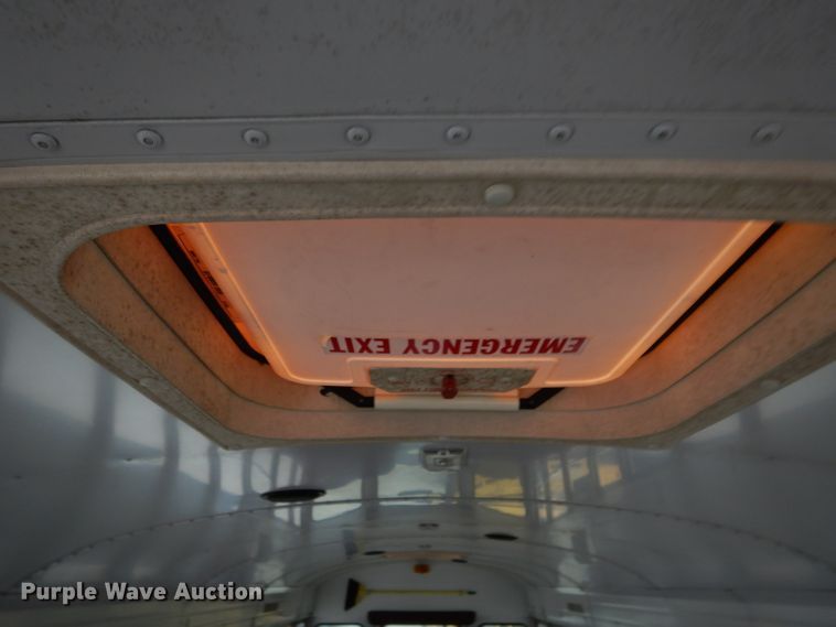 image for item DH3617 1999 International 3800 school bus