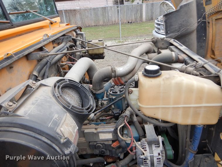 image for item DH3617 1999 International 3800 school bus