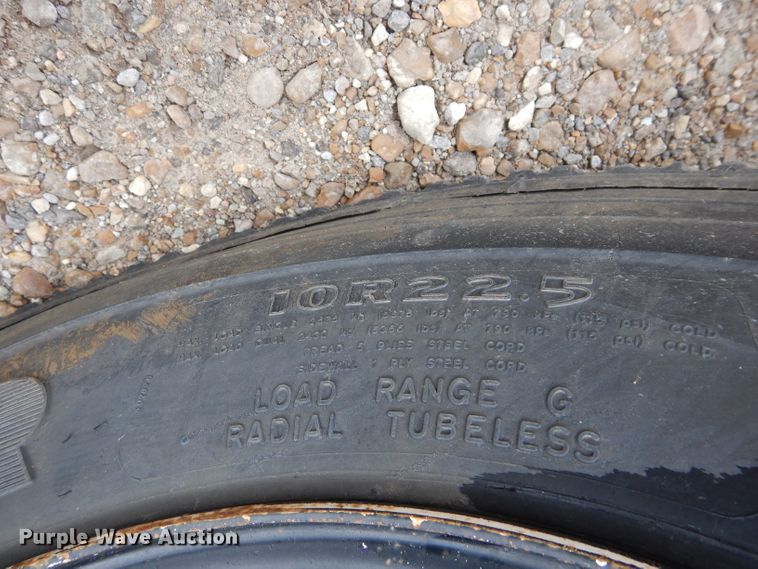 image for item DH3617 1999 International 3800 school bus