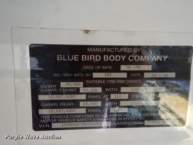 image for item DH3617 1999 International 3800 school bus