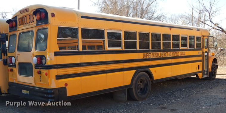 image for item DH3618 2000 International 3800 school bus