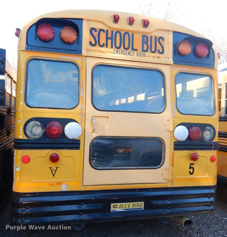 image for item DH3618 2000 International 3800 school bus