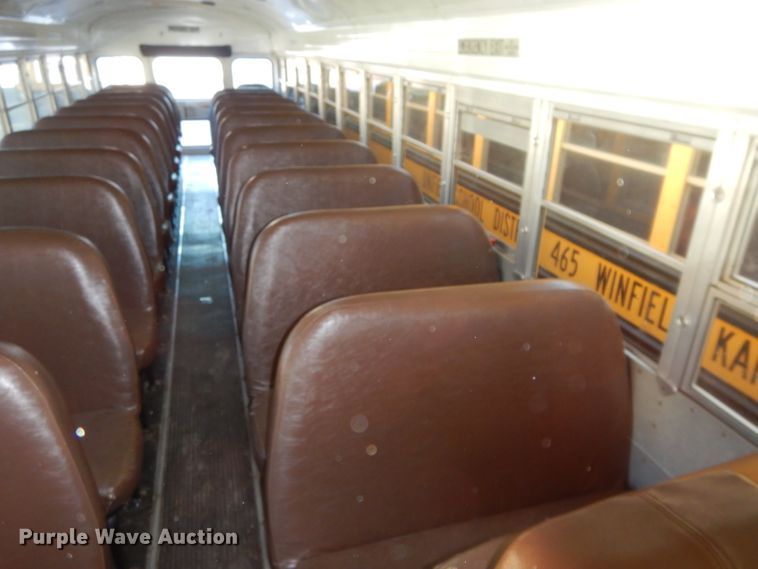 image for item DH3618 2000 International 3800 school bus