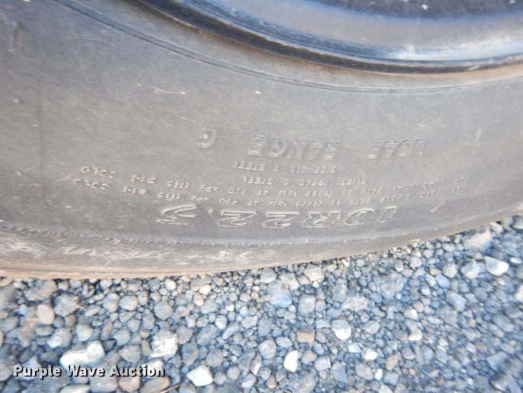 image for item DH3618 2000 International 3800 school bus