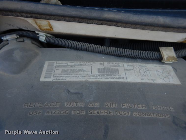 image for item DH3620 2000 Chevrolet Express 3500 box truck