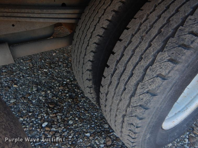 image for item DH3620 2000 Chevrolet Express 3500 box truck