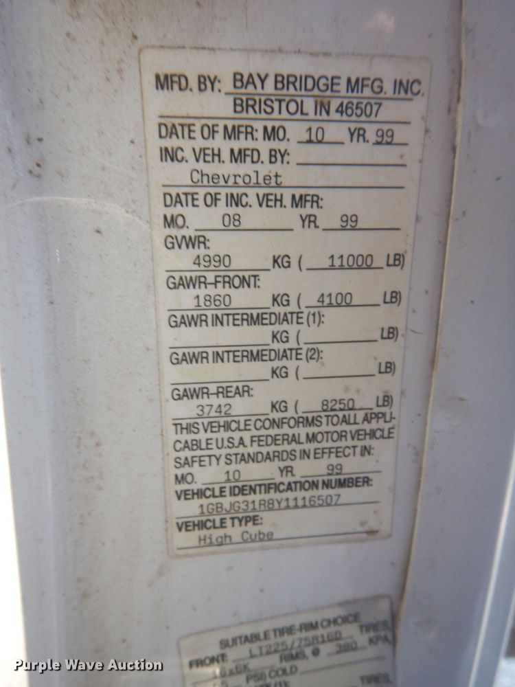 image for item DH3620 2000 Chevrolet Express 3500 box truck