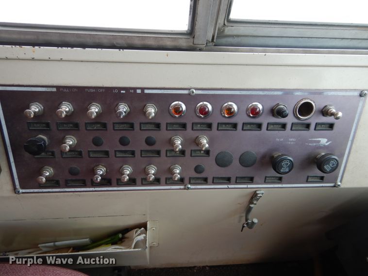 image for item DH3621 1998 Blue Bird TC2000 school bus