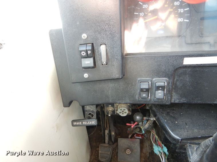 image for item DH3622 1999 Blue Bird TC2000 school bus