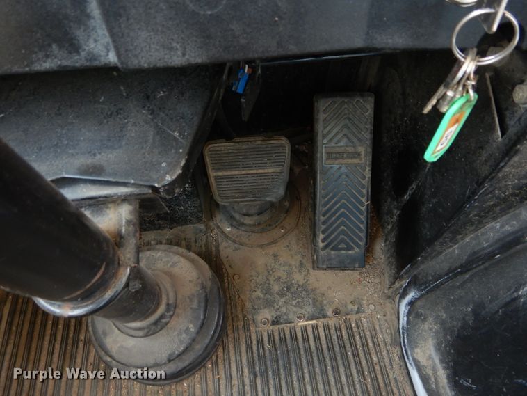 image for item DH3622 1999 Blue Bird TC2000 school bus