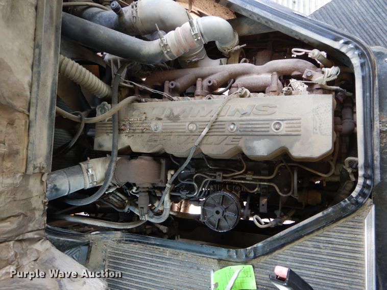 image for item DH3622 1999 Blue Bird TC2000 school bus