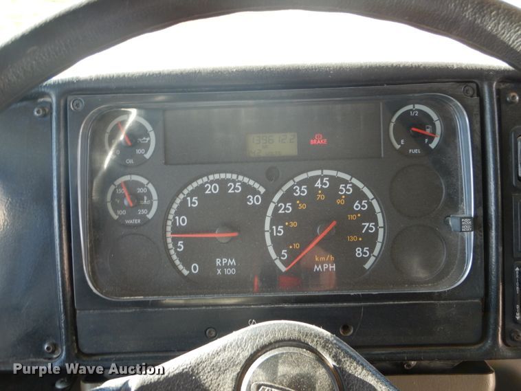 image for item DH6761 2005 Freightliner FS65 Thomas Built school bus