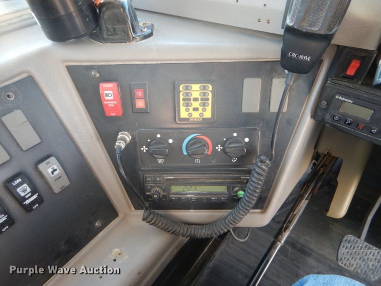 image for item DH6761 2005 Freightliner FS65 Thomas Built school bus