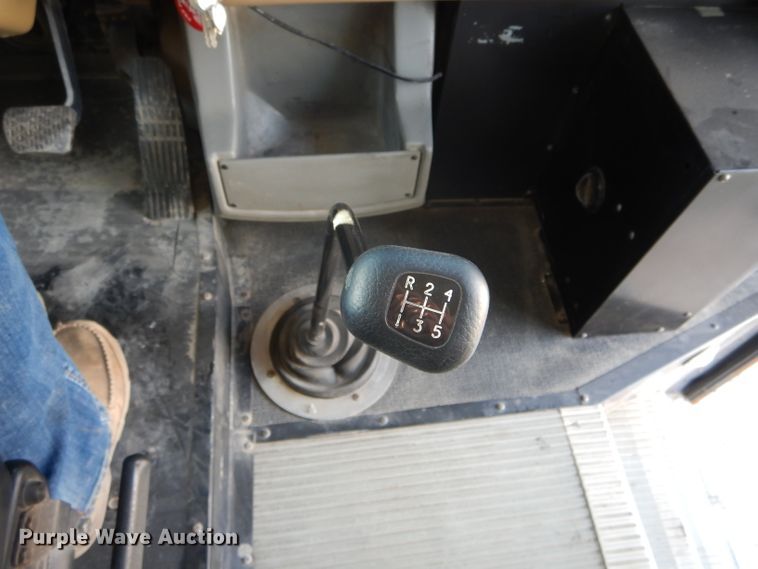 image for item DH6761 2005 Freightliner FS65 Thomas Built school bus