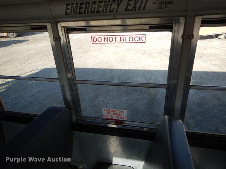 image for item DH6761 2005 Freightliner FS65 Thomas Built school bus