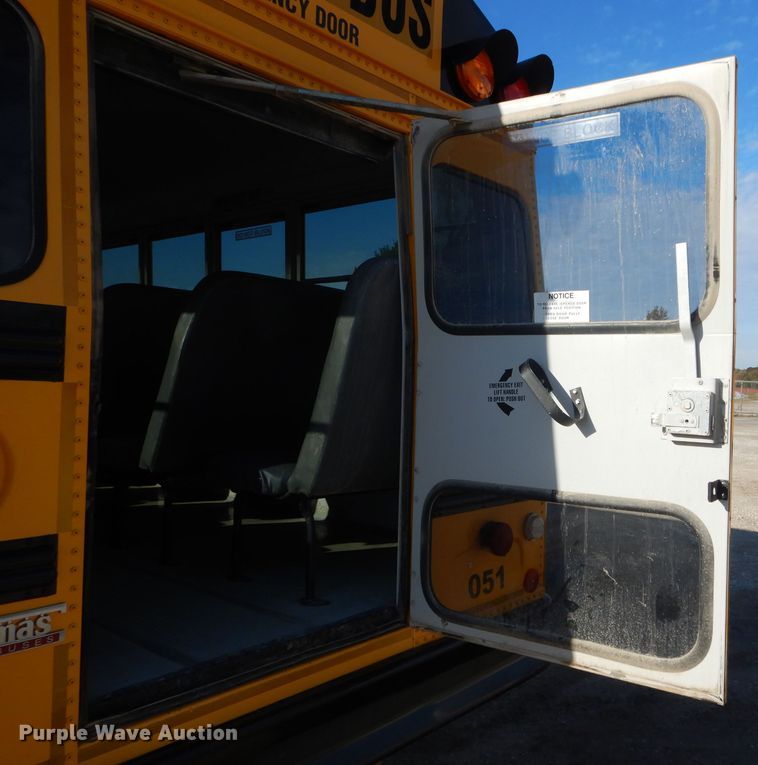 image for item DH6761 2005 Freightliner FS65 Thomas Built school bus