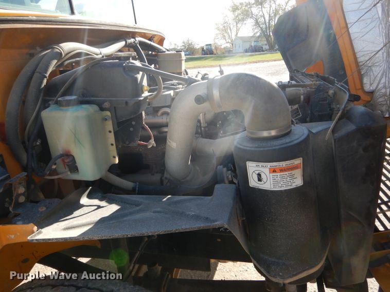 image for item DH6761 2005 Freightliner FS65 Thomas Built school bus