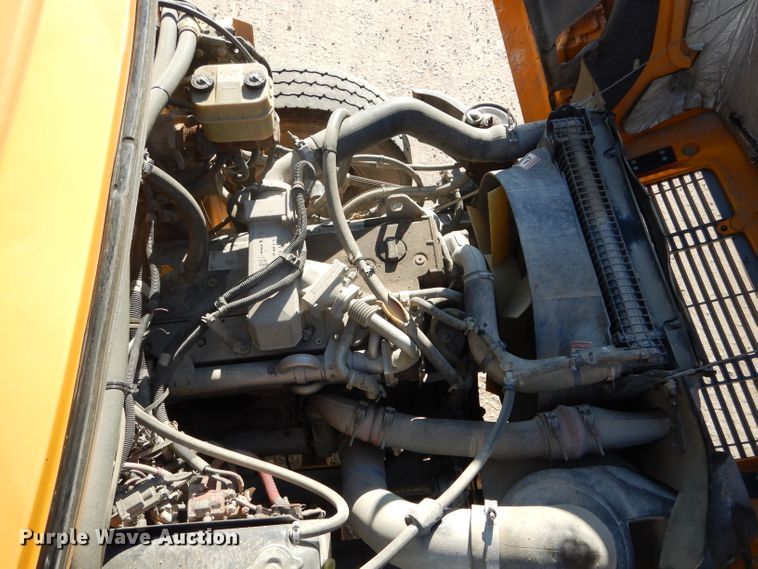 image for item DH6761 2005 Freightliner FS65 Thomas Built school bus