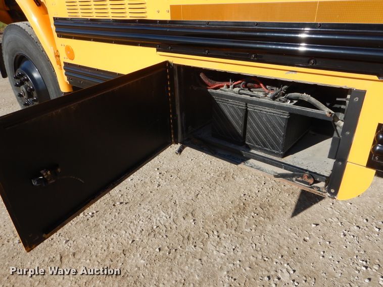 image for item DH6761 2005 Freightliner FS65 Thomas Built school bus