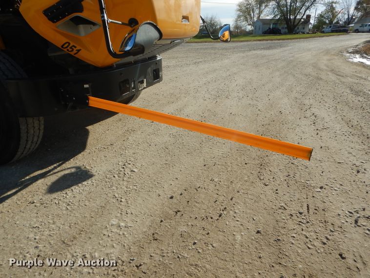 image for item DH6761 2005 Freightliner FS65 Thomas Built school bus