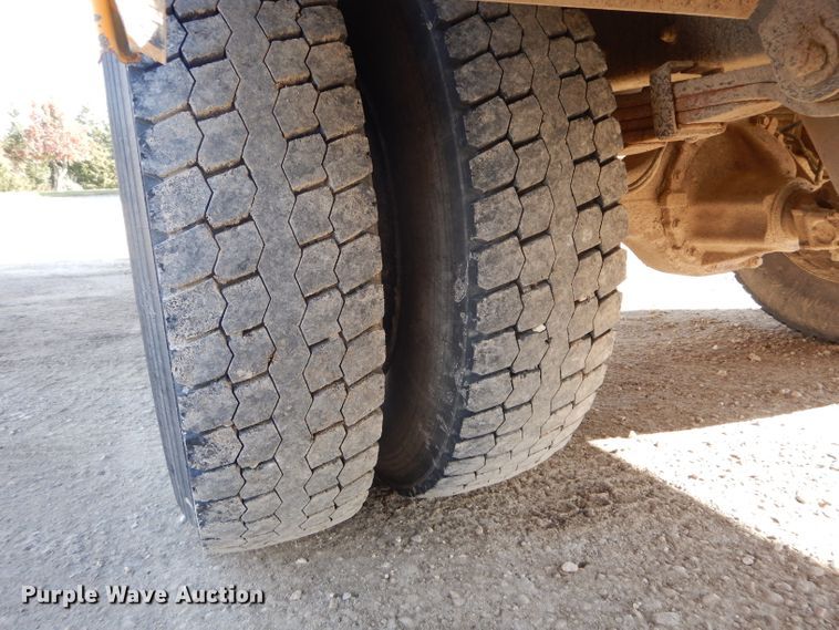 image for item DH6761 2005 Freightliner FS65 Thomas Built school bus