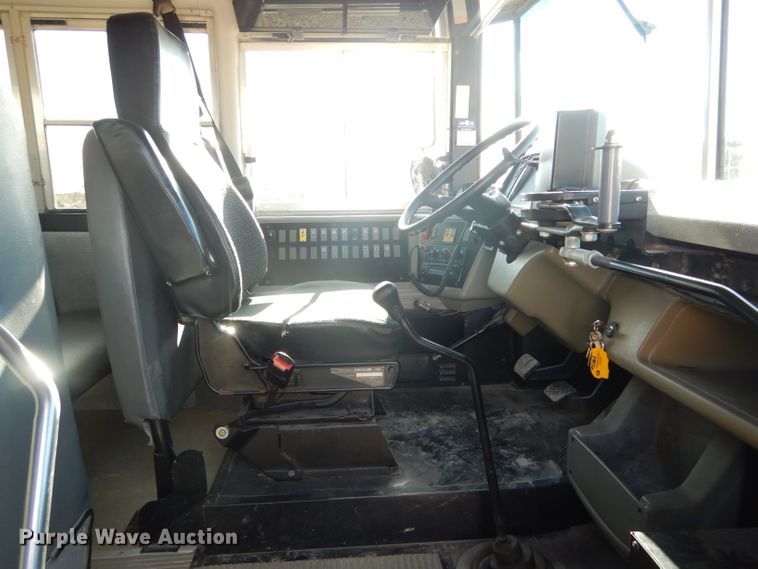 image for item DH6762 2006 Freightliner FS65 Thomas Built school bus