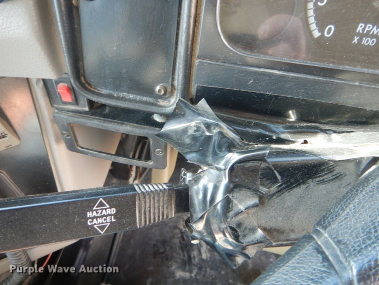 image for item DH6762 2006 Freightliner FS65 Thomas Built school bus