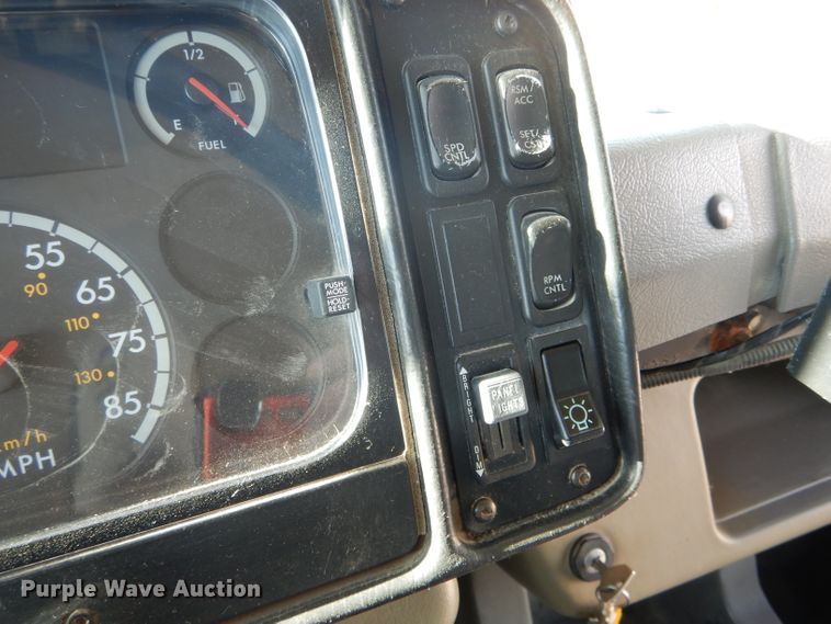 image for item DH6762 2006 Freightliner FS65 Thomas Built school bus