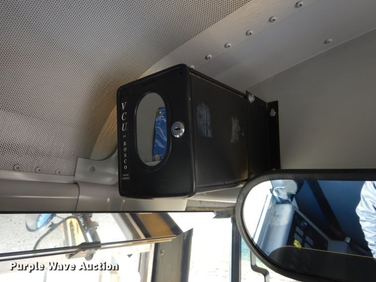 image for item DH6762 2006 Freightliner FS65 Thomas Built school bus