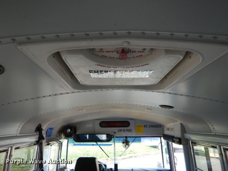 image for item DH6762 2006 Freightliner FS65 Thomas Built school bus