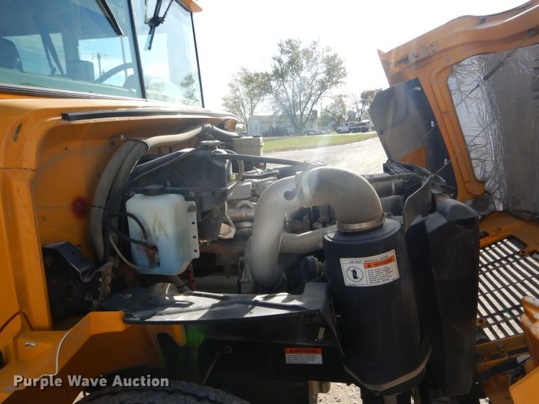 image for item DH6762 2006 Freightliner FS65 Thomas Built school bus