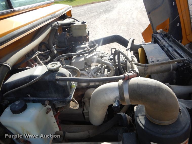 image for item DH6762 2006 Freightliner FS65 Thomas Built school bus