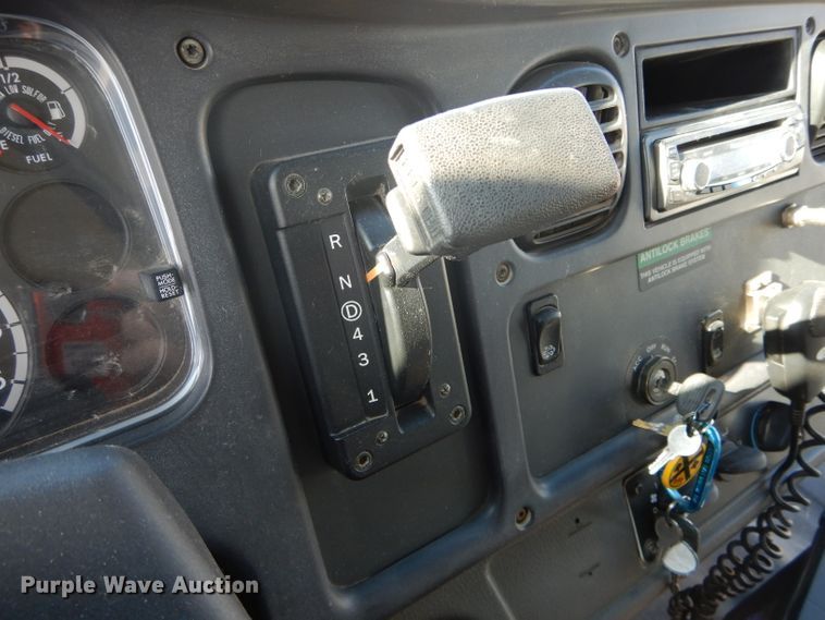 image for item DH6763 2009 Freightliner B2 Thomas Built school bus