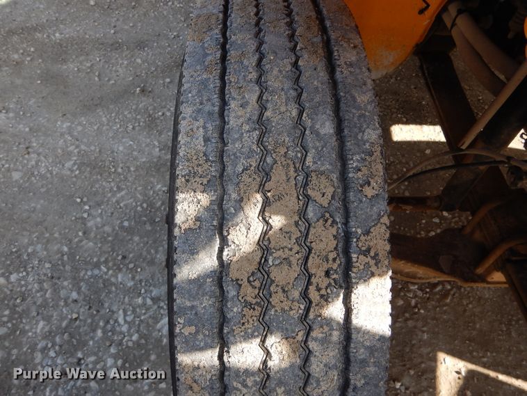 image for item DH6763 2009 Freightliner B2 Thomas Built school bus