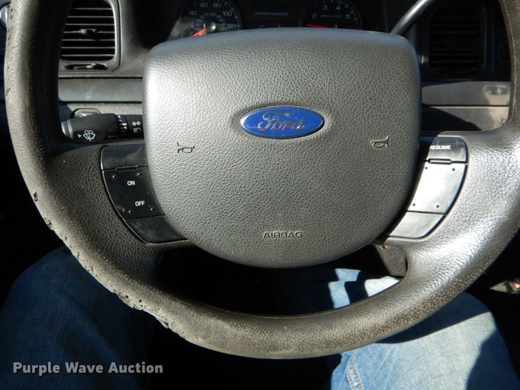 image for item DH6804 2010 Ford Crown Victoria Police Interceptor