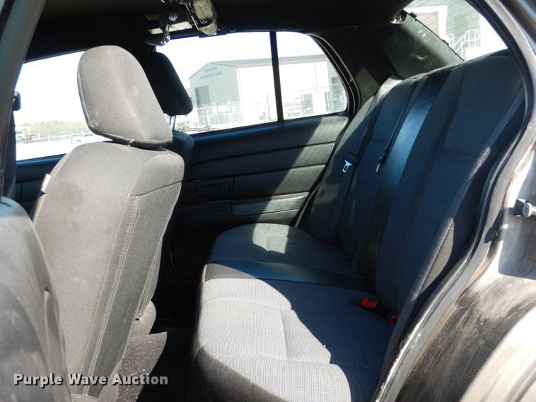 image for item DH6804 2010 Ford Crown Victoria Police Interceptor