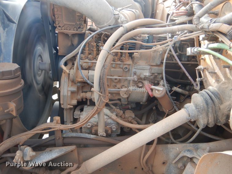 image for item DI2361 1997 International 4900 dump truck