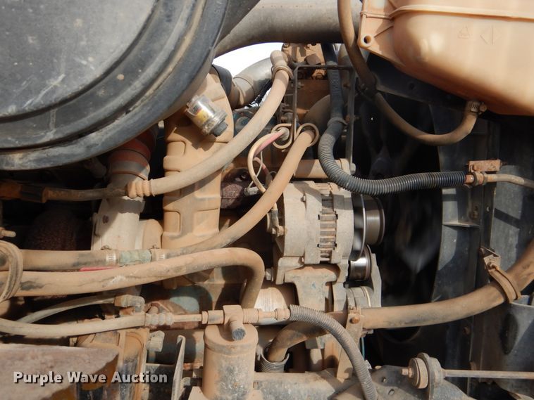 image for item DI2361 1997 International 4900 dump truck