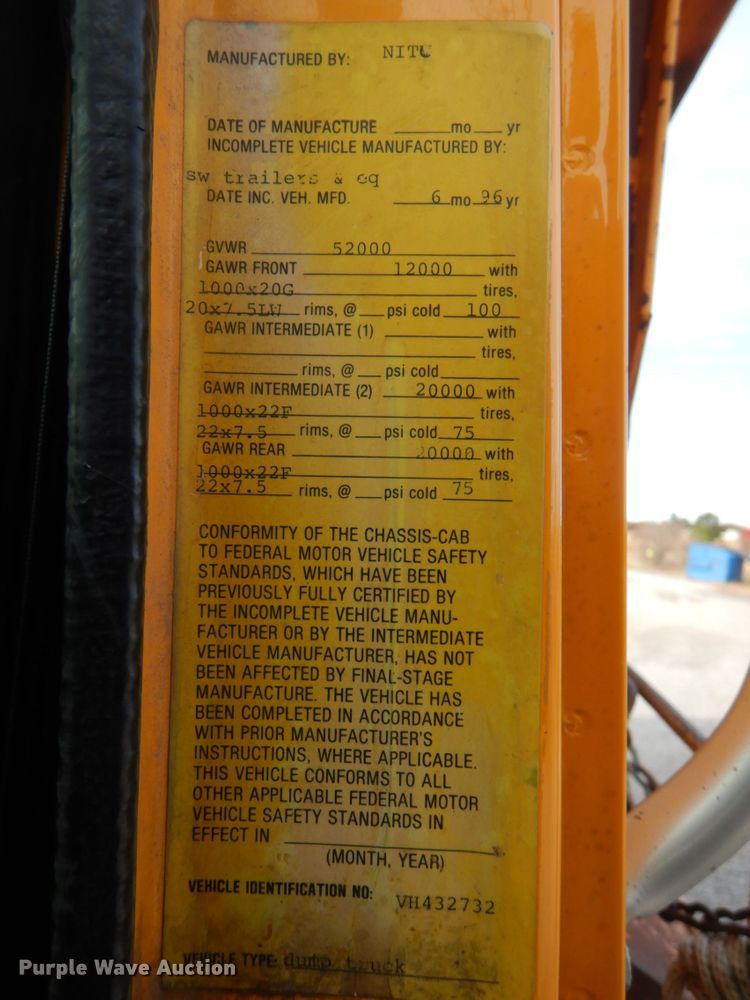 image for item DI2361 1997 International 4900 dump truck