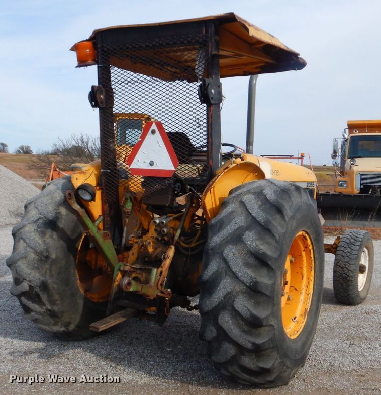 image for item DI2362 John Deere 2355 tractor