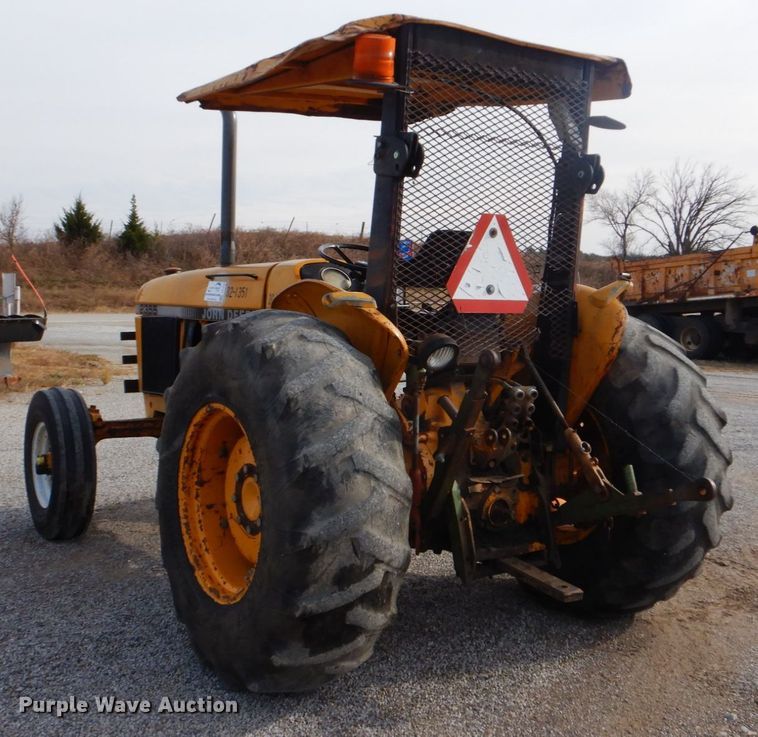 image for item DI2362 John Deere 2355 tractor