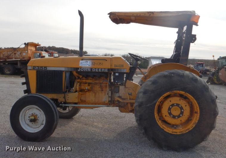 image for item DI2362 John Deere 2355 tractor