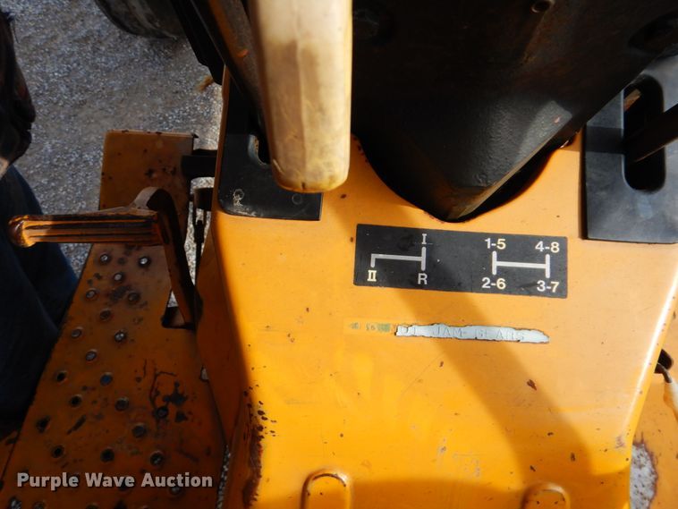 image for item DI2362 John Deere 2355 tractor