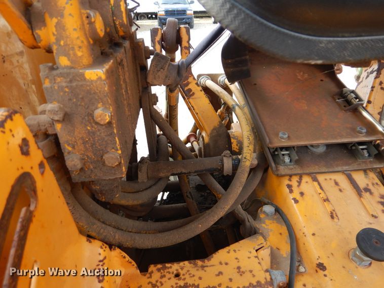 image for item DI2362 John Deere 2355 tractor