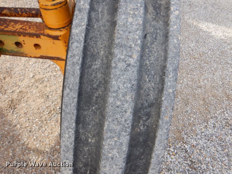 image for item DI2362 John Deere 2355 tractor